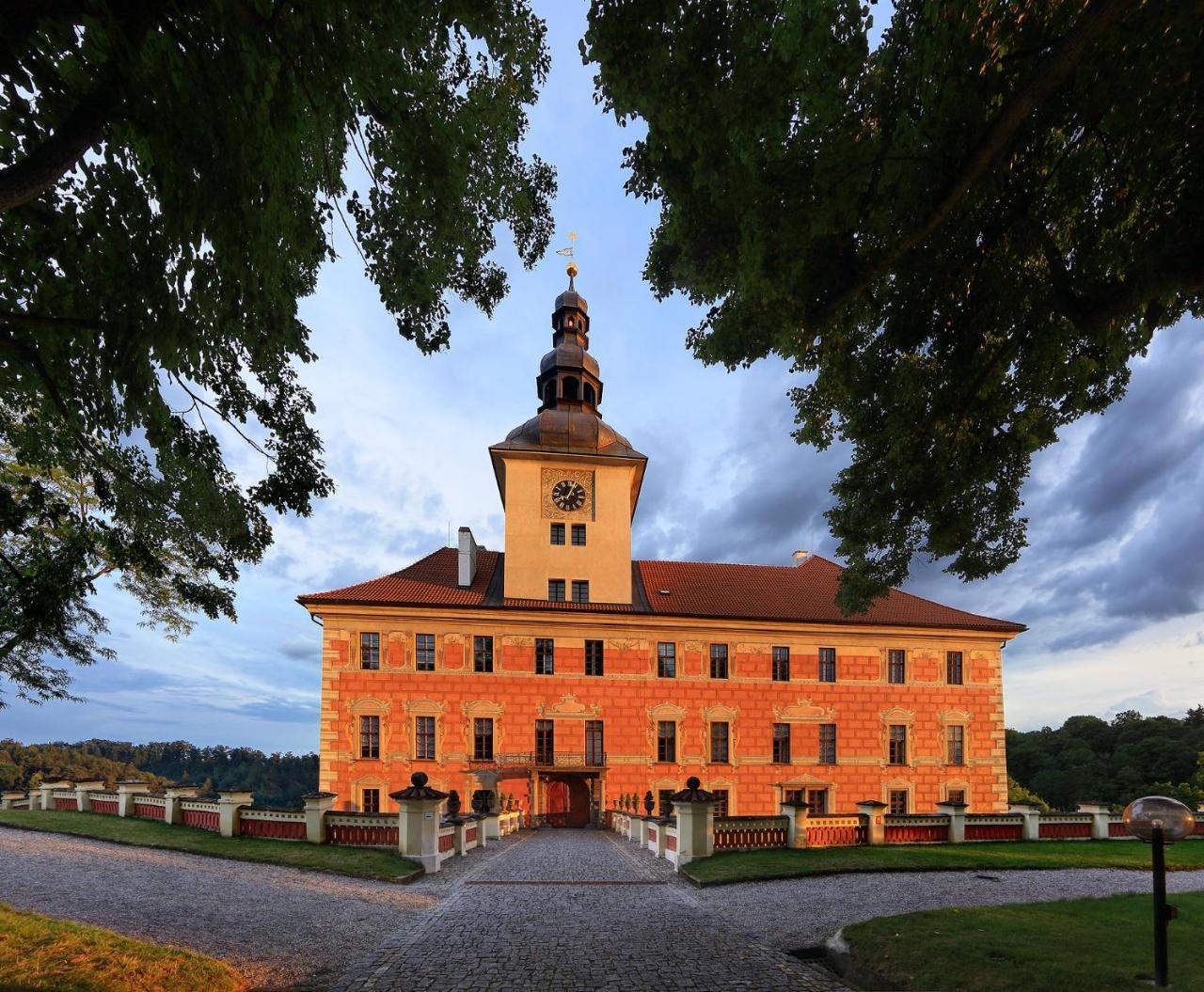 Hotel Panska Bechyně 外观 照片